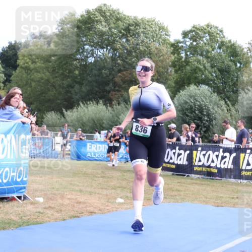 31.08.2025 - Elbe Triathlon Hamburg Strokosch-Dieckow http://msf.ph/oto/8656019 31.08.2025 11:57:35 Ziel 836, 1519 meine-sportfotos.de