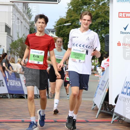 31.08.2025 - 21. Blankeneser Heldenlauf Strokosch-Dieckow http://msf.ph/oto/8656046 31.08.2025 10:58:35 Ziel 3064, 3651, 3457 meine-sportfotos.de