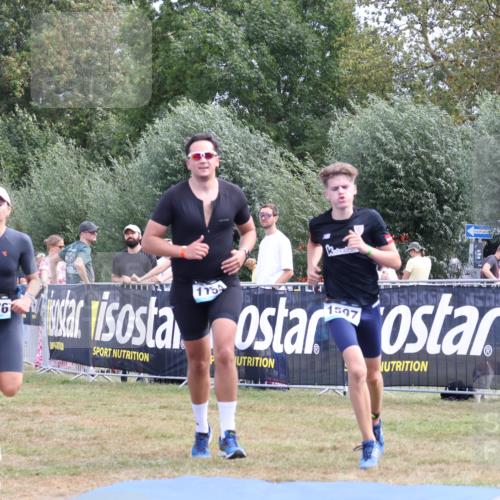 31.08.2025 - Elbe Triathlon Hamburg Strokosch-Dieckow http://msf.ph/oto/8656073 31.08.2025 11:58:28 Ziel 1154, 1404, 1576, 1597 meine-sportfotos.de