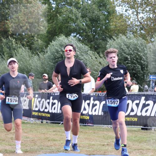 31.08.2025 - Elbe Triathlon Hamburg Strokosch-Dieckow http://msf.ph/oto/8656075 31.08.2025 11:58:29 Ziel 1154, 1404, 1576, 1597 meine-sportfotos.de