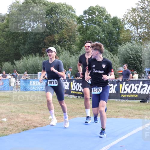 31.08.2025 - Elbe Triathlon Hamburg Strokosch-Dieckow http://msf.ph/oto/8656079 31.08.2025 11:58:29 Ziel 1154, 1404, 1576, 1597 meine-sportfotos.de