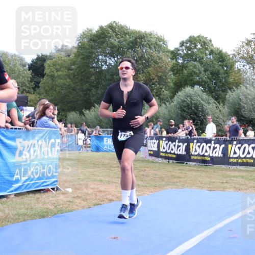 31.08.2025 - Elbe Triathlon Hamburg Strokosch-Dieckow http://msf.ph/oto/8656085 31.08.2025 11:58:30 Ziel 1154, 1404, 1576, 1597 meine-sportfotos.de