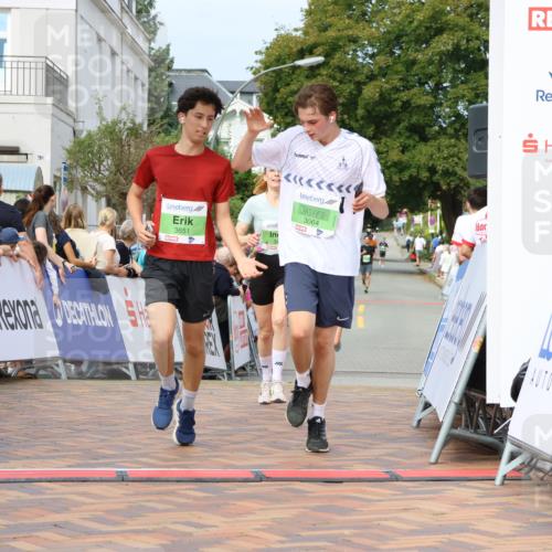31.08.2025 - 21. Blankeneser Heldenlauf Strokosch-Dieckow http://msf.ph/oto/8656119 31.08.2025 10:58:35 Ziel 3064, 3651, 3457 meine-sportfotos.de
