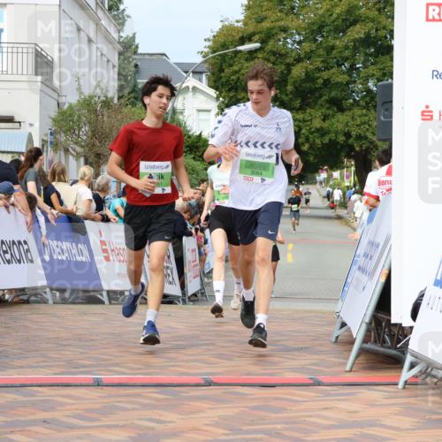 31.08.2025 - 21. Blankeneser Heldenlauf Strokosch-Dieckow http://msf.ph/oto/8656143 31.08.2025 10:58:34 Ziel 3064, 3651, 3457 meine-sportfotos.de