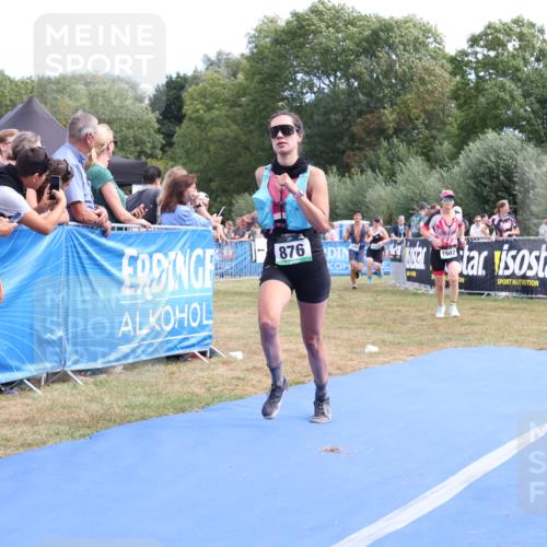 31.08.2025 - Elbe Triathlon Hamburg Strokosch-Dieckow http://msf.ph/oto/8656153 31.08.2025 11:59:34 Ziel 876, 1502, 1588 meine-sportfotos.de