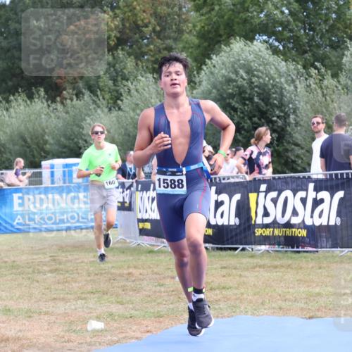 31.08.2025 - Elbe Triathlon Hamburg Strokosch-Dieckow http://msf.ph/oto/8656171 31.08.2025 11:59:39 Ziel 876, 1377, 1430, 1502, 1588 meine-sportfotos.de