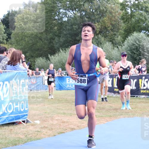 31.08.2025 - Elbe Triathlon Hamburg Strokosch-Dieckow http://msf.ph/oto/8656175 31.08.2025 11:59:40 Ziel 1377, 1430, 1502, 1588 meine-sportfotos.de
