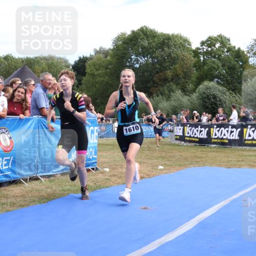 31.08.2025 - Elbe Triathlon Hamburg Strokosch-Dieckow http://msf.ph/oto/8656200 31.08.2025 11:59:52 Ziel 1530, 1584, 1610 meine-sportfotos.de