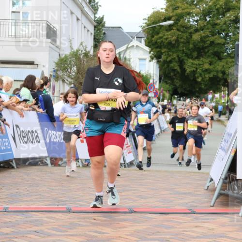 31.08.2025 - 21. Blankeneser Heldenlauf Strokosch-Dieckow http://msf.ph/oto/8656249 31.08.2025 10:31:20 Ziel 2551, 2776, 2307, 2649, 2647, 2399, 2103, 2274 meine-sportfotos.de
