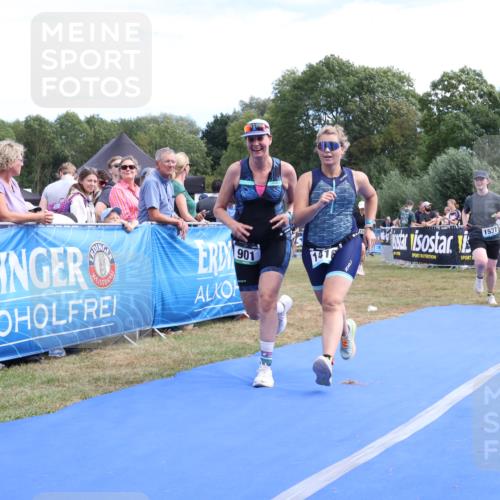 31.08.2025 - Elbe Triathlon Hamburg Strokosch-Dieckow http://msf.ph/oto/8656251 31.08.2025 12:00:39 Ziel 901, 1257, 1386, 1416, 1537 meine-sportfotos.de