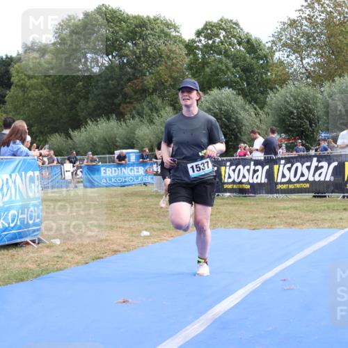 31.08.2025 - Elbe Triathlon Hamburg Strokosch-Dieckow http://msf.ph/oto/8656259 31.08.2025 12:00:40 Ziel 901, 1257, 1386, 1416, 1537 meine-sportfotos.de
