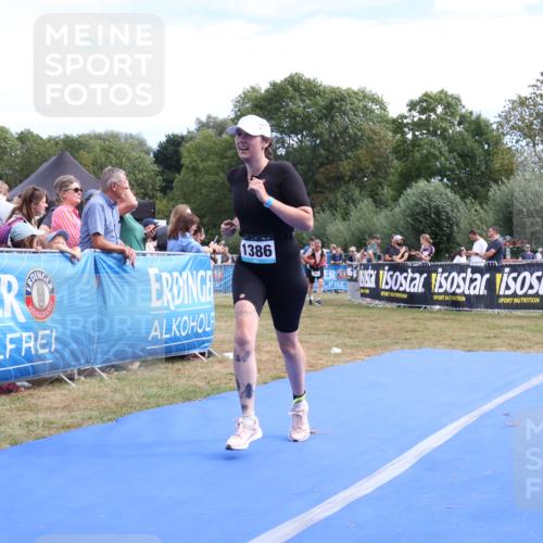 31.08.2025 - Elbe Triathlon Hamburg Strokosch-Dieckow http://msf.ph/oto/8656271 31.08.2025 12:00:44 Ziel 842, 901, 1386, 1416, 1486, 1537 meine-sportfotos.de