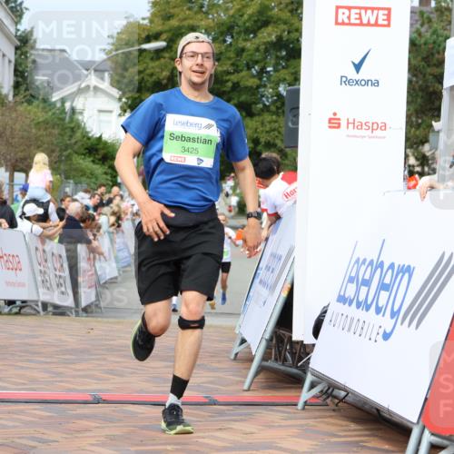 31.08.2025 - 21. Blankeneser Heldenlauf Strokosch-Dieckow http://msf.ph/oto/8656302 31.08.2025 10:58:03 Ziel 3389, 3460, 3425, 3387 meine-sportfotos.de