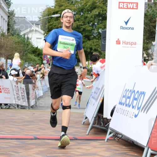 31.08.2025 - 21. Blankeneser Heldenlauf Strokosch-Dieckow http://msf.ph/oto/8656307 31.08.2025 10:58:03 Ziel 3389, 3460, 3425, 3387 meine-sportfotos.de