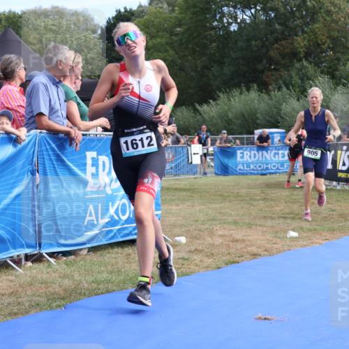 31.08.2025 - Elbe Triathlon Hamburg Strokosch-Dieckow http://msf.ph/oto/8656308 31.08.2025 12:00:58 Ziel 905, 1324, 1438, 1612 meine-sportfotos.de
