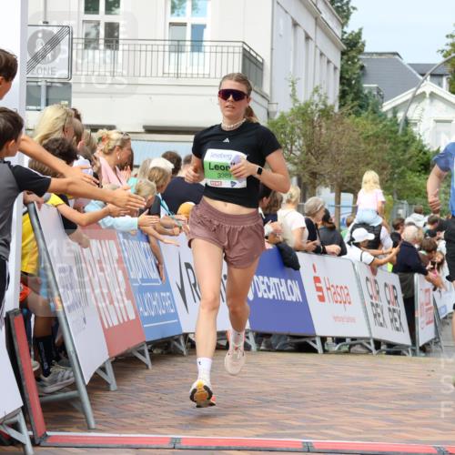 31.08.2025 - 21. Blankeneser Heldenlauf Strokosch-Dieckow http://msf.ph/oto/8656336 31.08.2025 10:58:02 Ziel 3389, 3460, 3425 meine-sportfotos.de