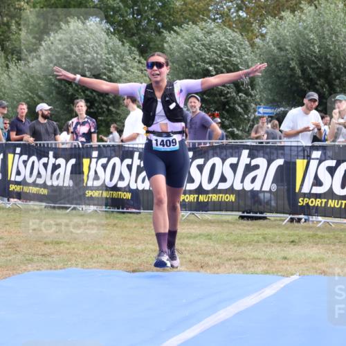31.08.2025 - Elbe Triathlon Hamburg Strokosch-Dieckow http://msf.ph/oto/8656343 31.08.2025 12:01:20 Ziel 1395, 1409 meine-sportfotos.de