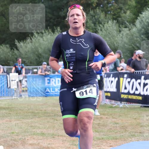 31.08.2025 - Elbe Triathlon Hamburg Strokosch-Dieckow http://msf.ph/oto/8656350 31.08.2025 12:01:40 Ziel 400, 914 meine-sportfotos.de