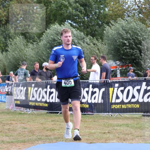 31.08.2025 - Elbe Triathlon Hamburg Strokosch-Dieckow http://msf.ph/oto/8656362 31.08.2025 12:01:43 Ziel 400, 914 meine-sportfotos.de
