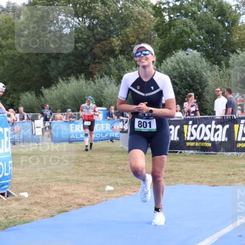 31.08.2025 - Elbe Triathlon Hamburg Strokosch-Dieckow http://msf.ph/oto/8656369 31.08.2025 12:02:02 Ziel 801 meine-sportfotos.de