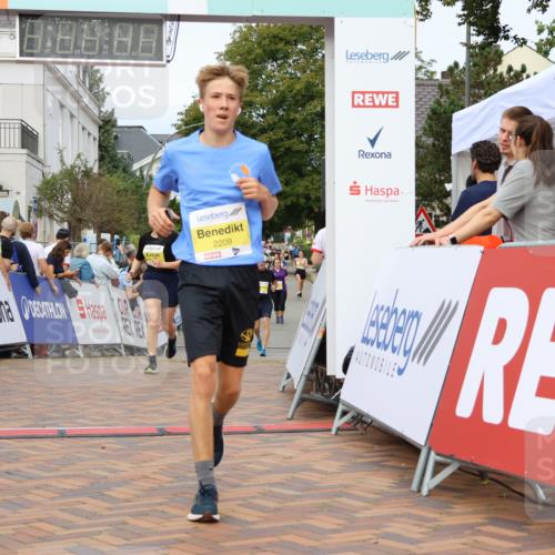 31.08.2025 - 21. Blankeneser Heldenlauf Strokosch-Dieckow http://msf.ph/oto/8656380 31.08.2025 10:31:01 Ziel 2594, 2376, 2209, 2136, 2600, 2206, 2018 meine-sportfotos.de