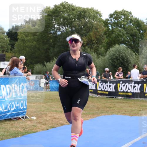 31.08.2025 - Elbe Triathlon Hamburg Strokosch-Dieckow http://msf.ph/oto/8656389 31.08.2025 12:02:43 Ziel 878, 1400 meine-sportfotos.de