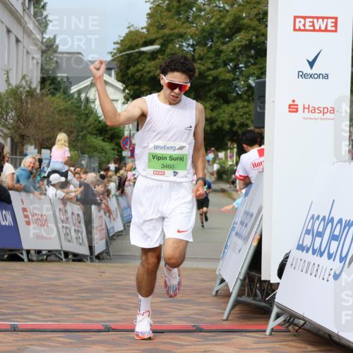 31.08.2025 - 21. Blankeneser Heldenlauf Strokosch-Dieckow http://msf.ph/oto/8656399 31.08.2025 10:57:55 Ziel 3421, 3460, 3539 meine-sportfotos.de