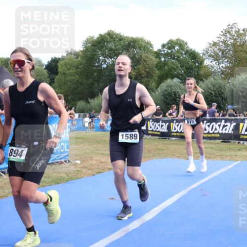 31.08.2025 - Elbe Triathlon Hamburg Strokosch-Dieckow http://msf.ph/oto/8656401 31.08.2025 12:03:02 Ziel 870, 877, 894, 1510, 1589 meine-sportfotos.de