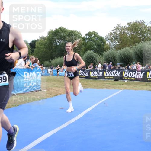 31.08.2025 - Elbe Triathlon Hamburg Strokosch-Dieckow http://msf.ph/oto/8656406 31.08.2025 12:03:03 Ziel 870, 877, 894, 1510, 1589 meine-sportfotos.de