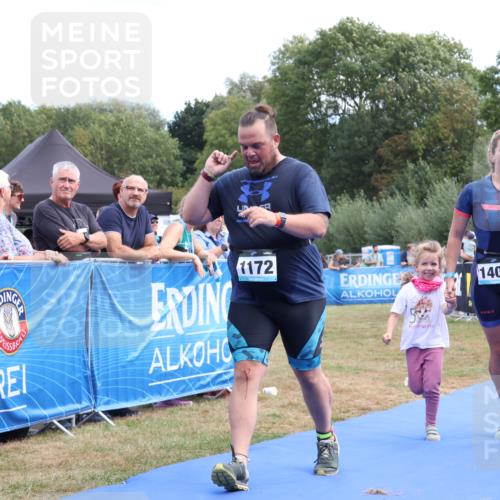 31.08.2025 - Elbe Triathlon Hamburg Strokosch-Dieckow http://msf.ph/oto/8656447 31.08.2025 12:03:51 Ziel 1172, 1387, 1401 meine-sportfotos.de