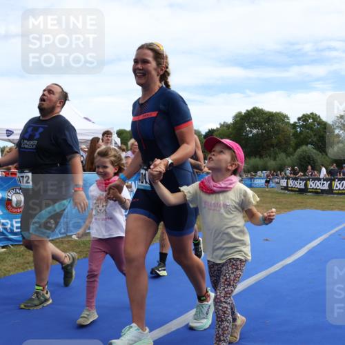 31.08.2025 - Elbe Triathlon Hamburg Strokosch-Dieckow http://msf.ph/oto/8656458 31.08.2025 12:03:53 Ziel 1172, 1387, 1401 meine-sportfotos.de