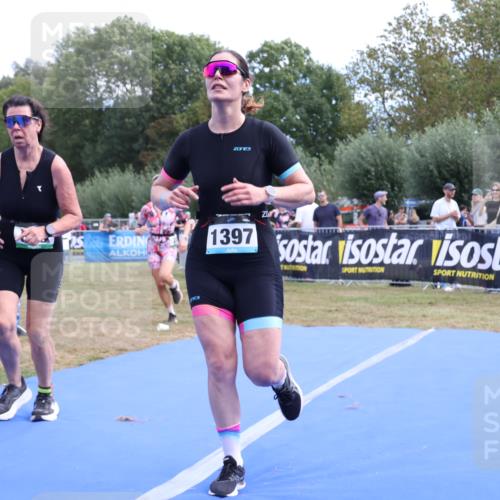 31.08.2025 - Elbe Triathlon Hamburg Strokosch-Dieckow http://msf.ph/oto/8656494 31.08.2025 12:04:18 Ziel 789, 828, 1397 meine-sportfotos.de