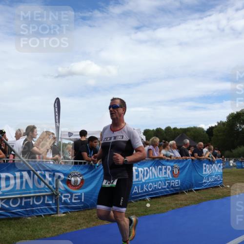 31.08.2025 - Elbe Triathlon Hamburg Strokosch-Dieckow http://msf.ph/oto/8656502 31.08.2025 12:04:29 Ziel 752, 1536, 1573 meine-sportfotos.de