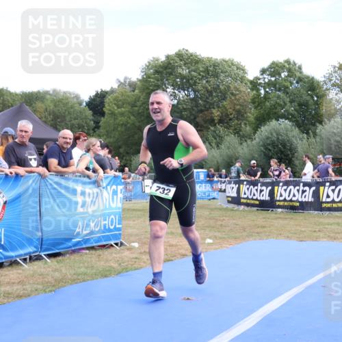 31.08.2025 - Elbe Triathlon Hamburg Strokosch-Dieckow http://msf.ph/oto/8656525 31.08.2025 12:05:00 Ziel 732 meine-sportfotos.de