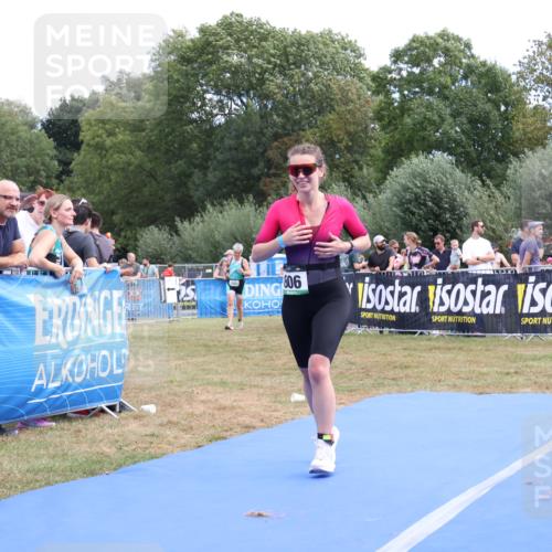 31.08.2025 - Elbe Triathlon Hamburg Strokosch-Dieckow http://msf.ph/oto/8656534 31.08.2025 12:05:15 Ziel 806, 1504 meine-sportfotos.de