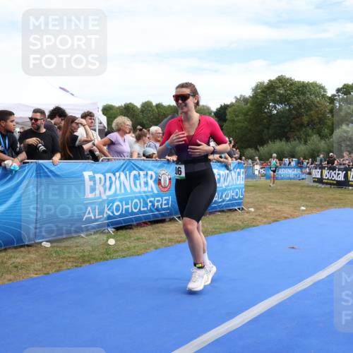 31.08.2025 - Elbe Triathlon Hamburg Strokosch-Dieckow http://msf.ph/oto/8656540 31.08.2025 12:05:16 Ziel 806, 1504 meine-sportfotos.de
