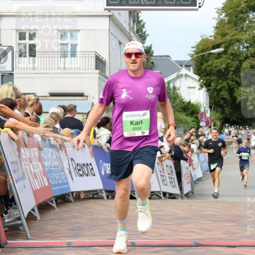 31.08.2025 - 21. Blankeneser Heldenlauf Strokosch-Dieckow http://msf.ph/oto/8656557 31.08.2025 10:57:44 Ziel 3559, 3421, 3045 meine-sportfotos.de