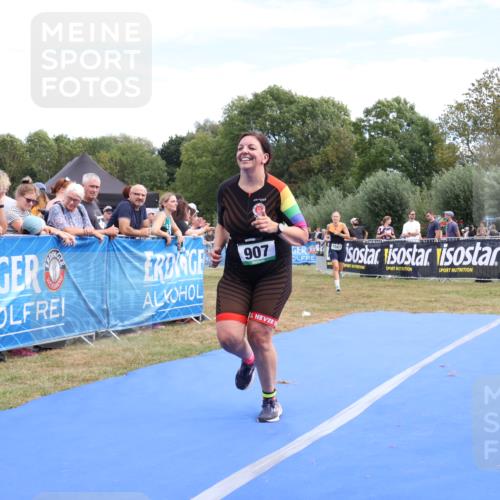 31.08.2025 - Elbe Triathlon Hamburg Strokosch-Dieckow http://msf.ph/oto/8656578 31.08.2025 12:06:06 Ziel 907, 1474, 1587 meine-sportfotos.de