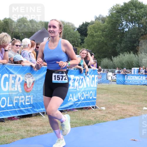 31.08.2025 - Elbe Triathlon Hamburg Strokosch-Dieckow http://msf.ph/oto/8656601 31.08.2025 12:06:19 Ziel 1572, 1593 meine-sportfotos.de