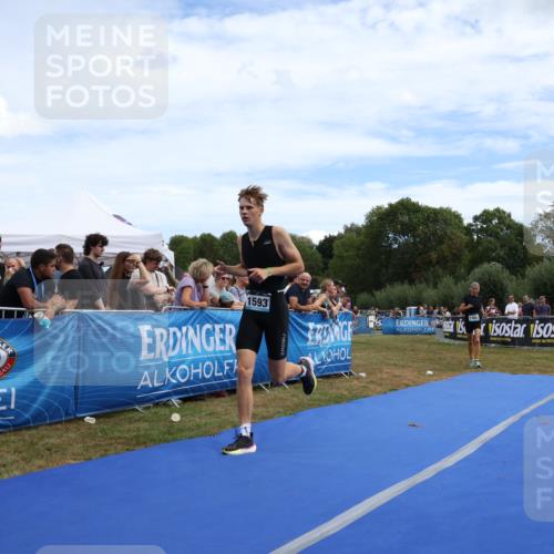 31.08.2025 - Elbe Triathlon Hamburg Strokosch-Dieckow http://msf.ph/oto/8656602 31.08.2025 12:06:28 Ziel 1493, 1593 meine-sportfotos.de