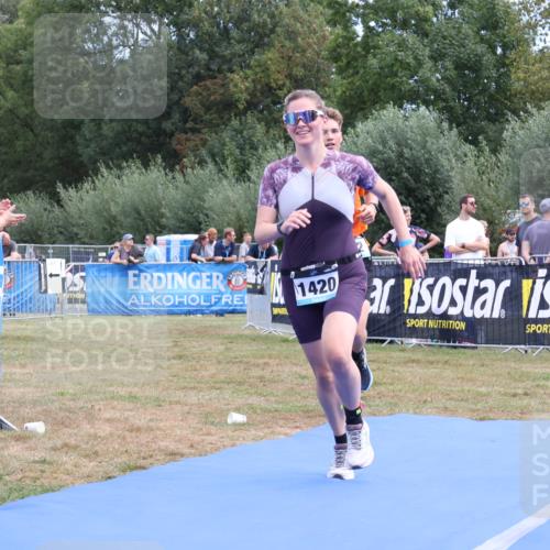 31.08.2025 - Elbe Triathlon Hamburg Strokosch-Dieckow http://msf.ph/oto/8656638 31.08.2025 12:06:59 Ziel 856, 952, 1420, 1532 meine-sportfotos.de