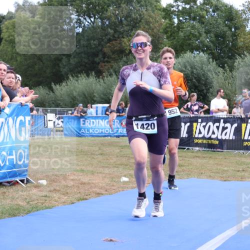 31.08.2025 - Elbe Triathlon Hamburg Strokosch-Dieckow http://msf.ph/oto/8656639 31.08.2025 12:06:59 Ziel 856, 952, 1420, 1532 meine-sportfotos.de
