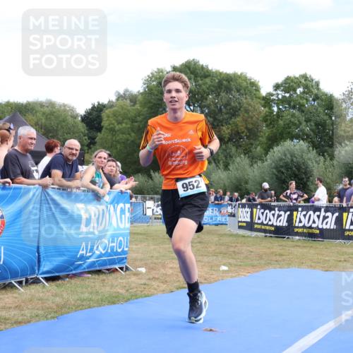 31.08.2025 - Elbe Triathlon Hamburg Strokosch-Dieckow http://msf.ph/oto/8656644 31.08.2025 12:07:00 Ziel 952, 1420, 1532 meine-sportfotos.de