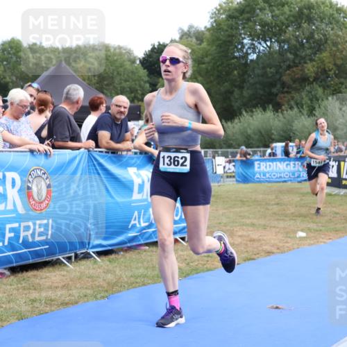 31.08.2025 - Elbe Triathlon Hamburg Strokosch-Dieckow http://msf.ph/oto/8656668 31.08.2025 12:07:19 Ziel 1362, 1521, 1549, 1553, 1595 meine-sportfotos.de