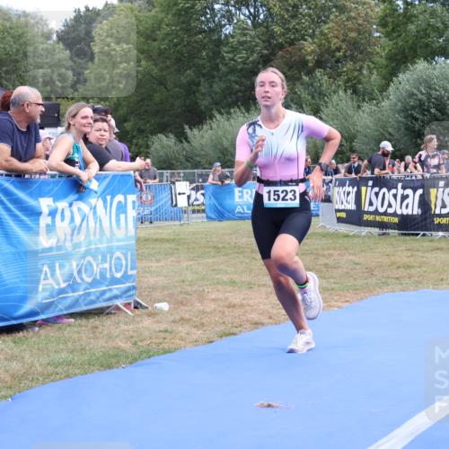 31.08.2025 - Elbe Triathlon Hamburg Strokosch-Dieckow http://msf.ph/oto/8656710 31.08.2025 12:08:06 Ziel 1356, 1457, 1523 meine-sportfotos.de