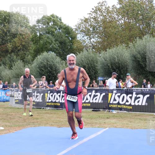 31.08.2025 - Elbe Triathlon Hamburg Strokosch-Dieckow http://msf.ph/oto/8656722 31.08.2025 12:08:23 Ziel 1290, 1345 meine-sportfotos.de