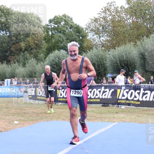 31.08.2025 - Elbe Triathlon Hamburg Strokosch-Dieckow http://msf.ph/oto/8656724 31.08.2025 12:08:24 Ziel 1290, 1345 meine-sportfotos.de