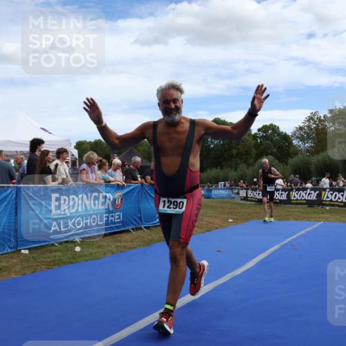 31.08.2025 - Elbe Triathlon Hamburg Strokosch-Dieckow http://msf.ph/oto/8656729 31.08.2025 12:08:26 Ziel 693, 1290, 1345 meine-sportfotos.de