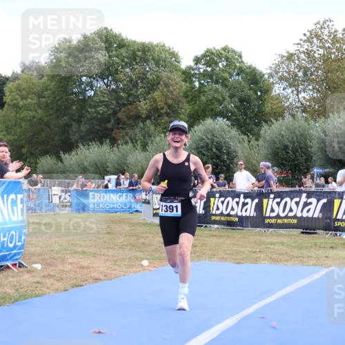 31.08.2025 - Elbe Triathlon Hamburg Strokosch-Dieckow http://msf.ph/oto/8656745 31.08.2025 12:08:36 Ziel 693, 1391 meine-sportfotos.de