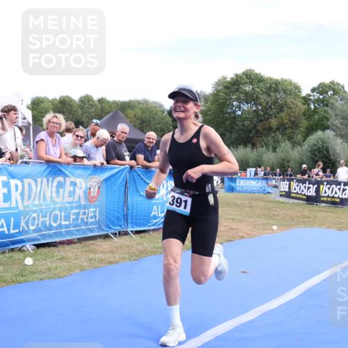 31.08.2025 - Elbe Triathlon Hamburg Strokosch-Dieckow http://msf.ph/oto/8656750 31.08.2025 12:08:37 Ziel 693, 1391 meine-sportfotos.de